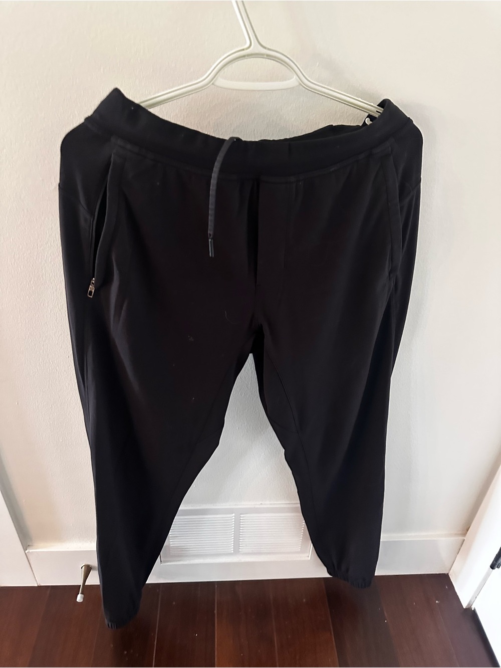 Men's Black Lululemon Drawstring Jogger Pants